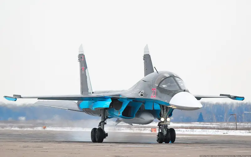 Минобороны Великобритании: Российские самолеты перебрасывают подальше от линии фронта