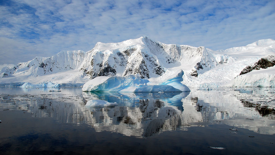 JOG: шельвовые льды Антарктики прогибаются и ломаются под тяжестью талой воды